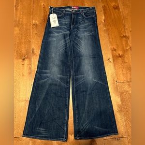 H&M FLARE JEANS- new with tags